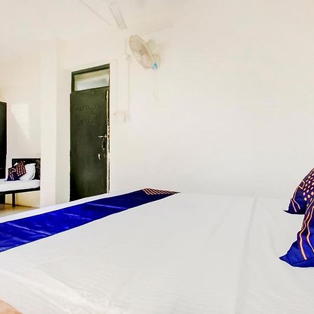 Spot On 77526 Goa Star Raia Exterior foto